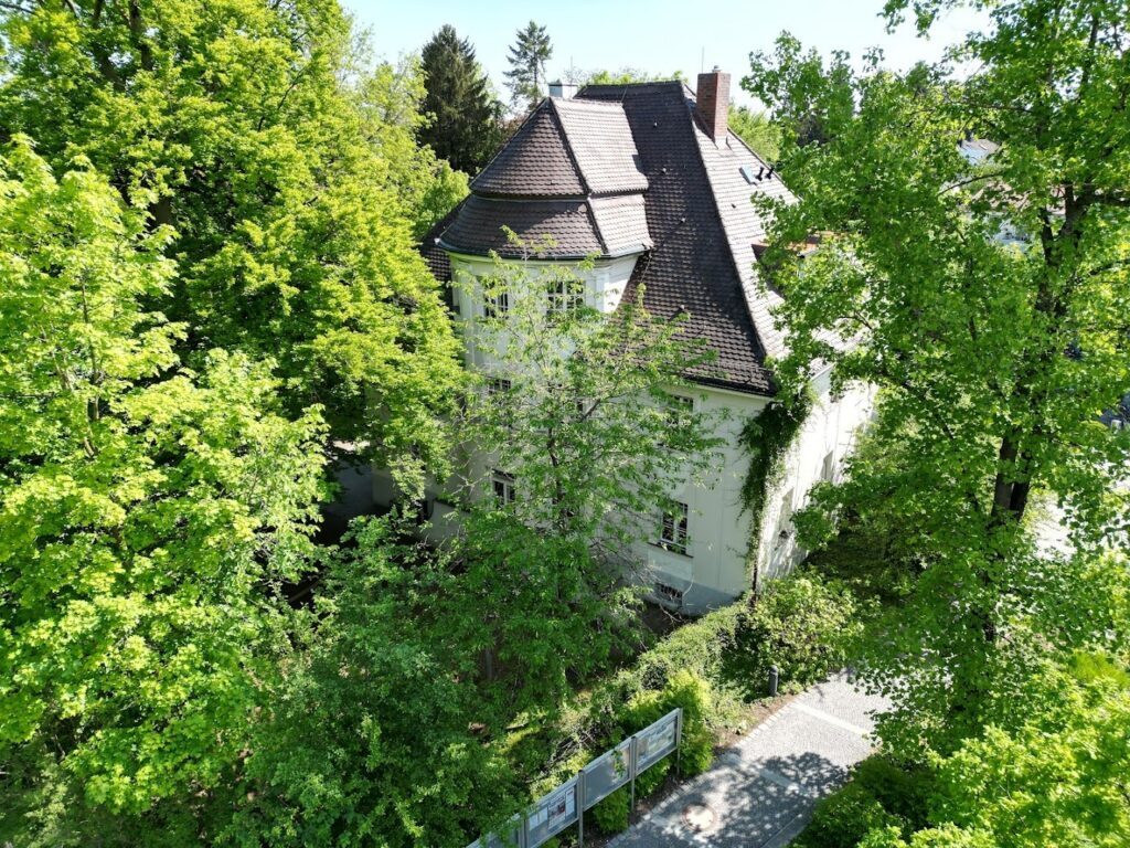 Listing cover image