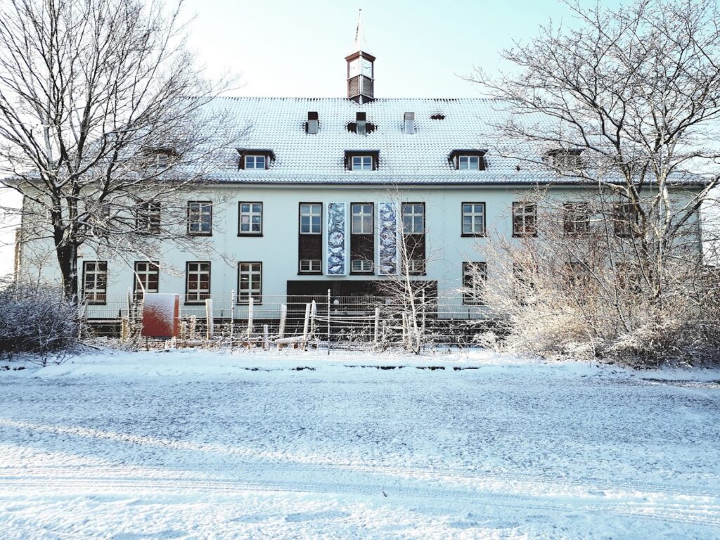 Listing cover image