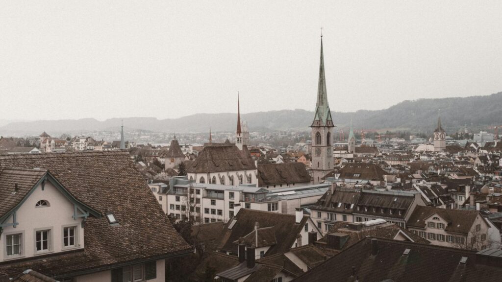 Zurich pregnant woman city