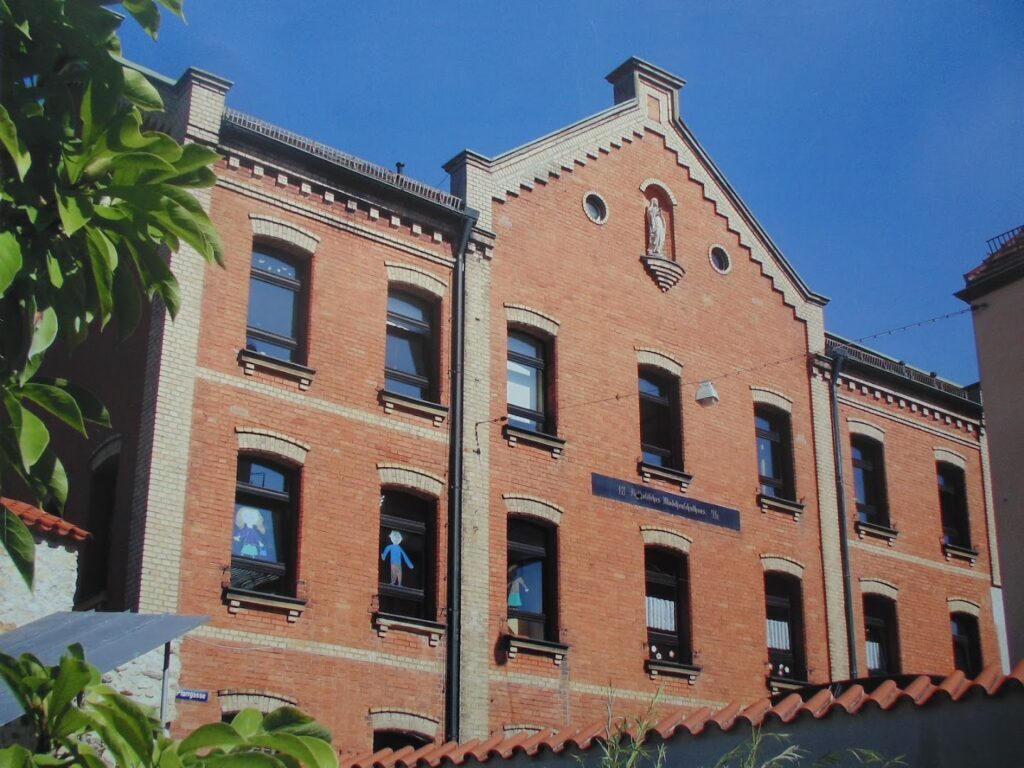 Listing cover image