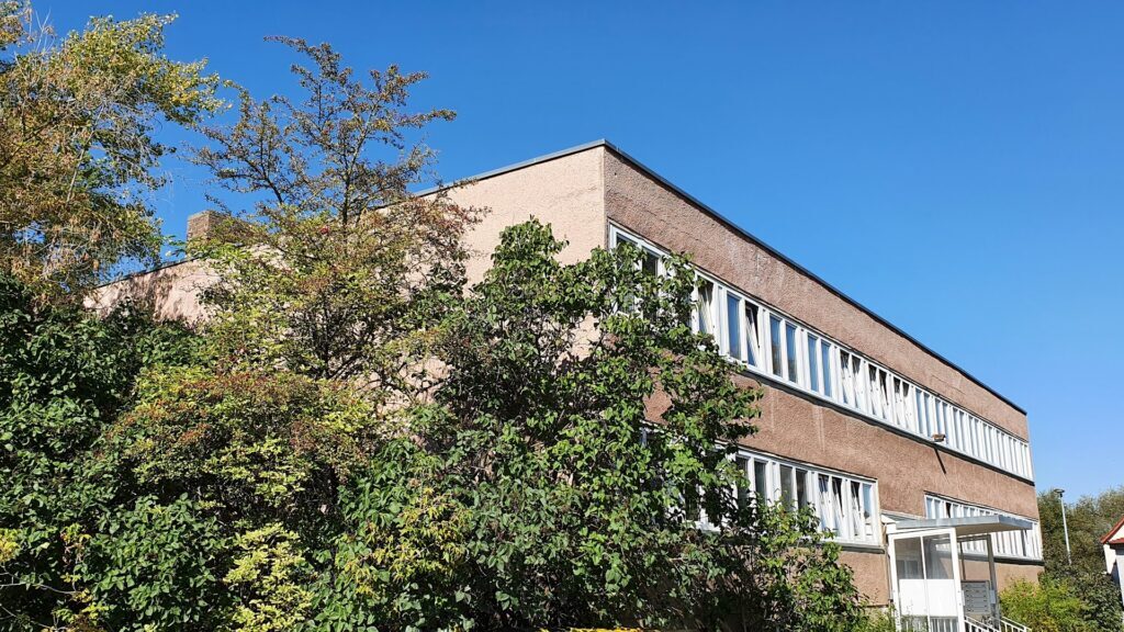 Listing cover image