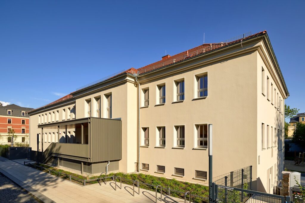 Listing cover image