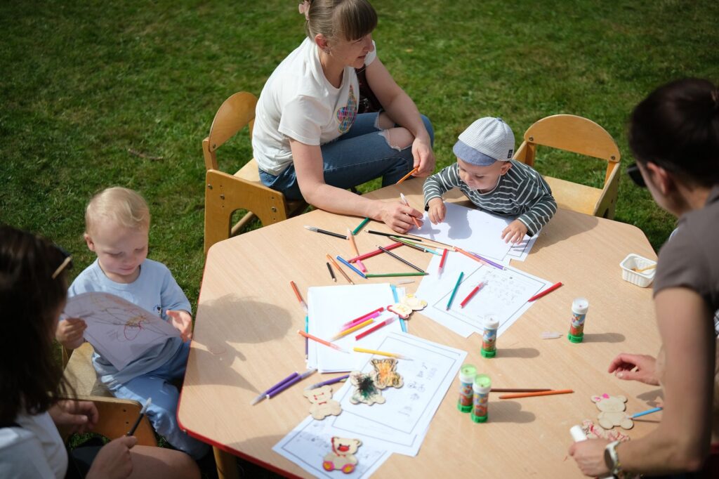 swiss kindergarten teacher children trust
