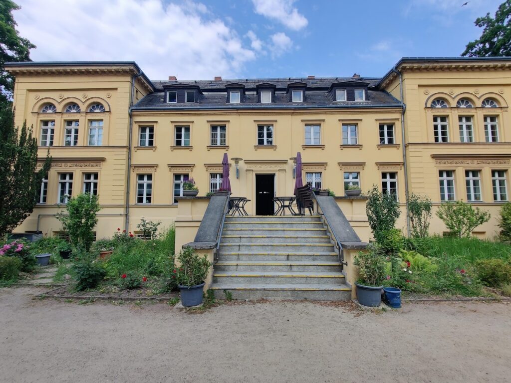Listing cover image