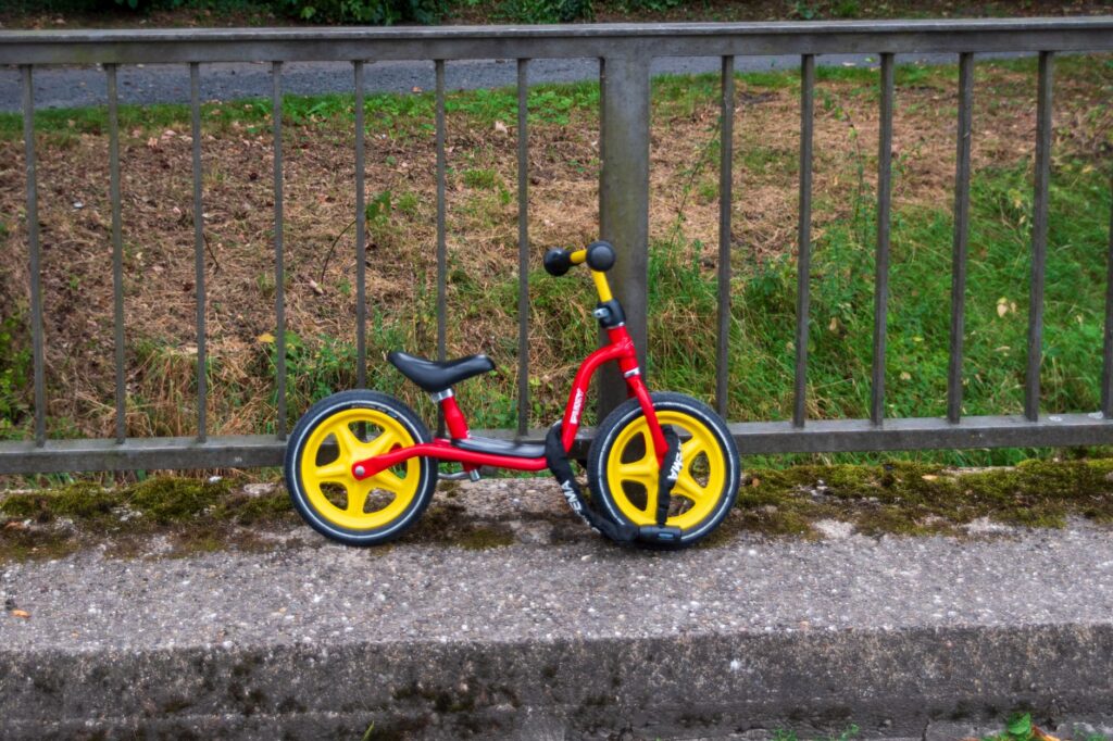 Kinder Fahrrad lernen Verkehrssicherheit Schulweg Wiener Neustadt Sommer