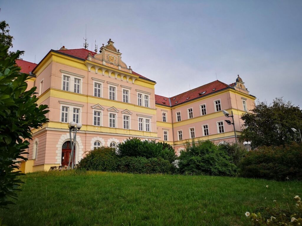Listing cover image